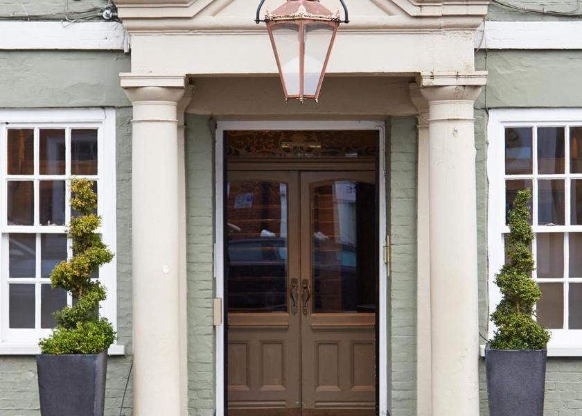 Wales Blackwood entrance