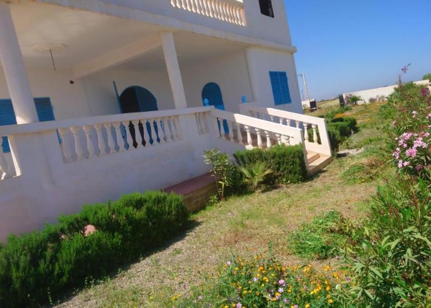 Oriental Al Barkanyene exterior view
