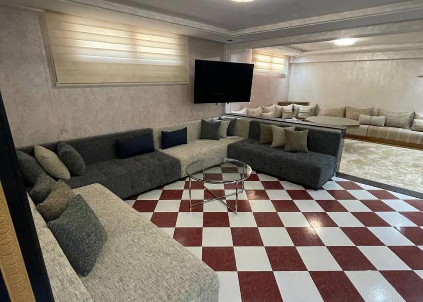 shared lounge/tv area