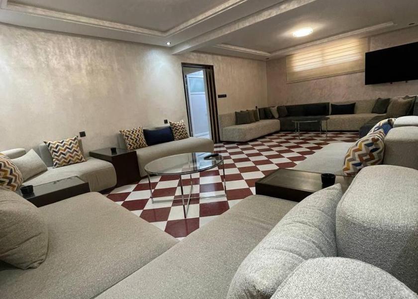 shared lounge/tv area