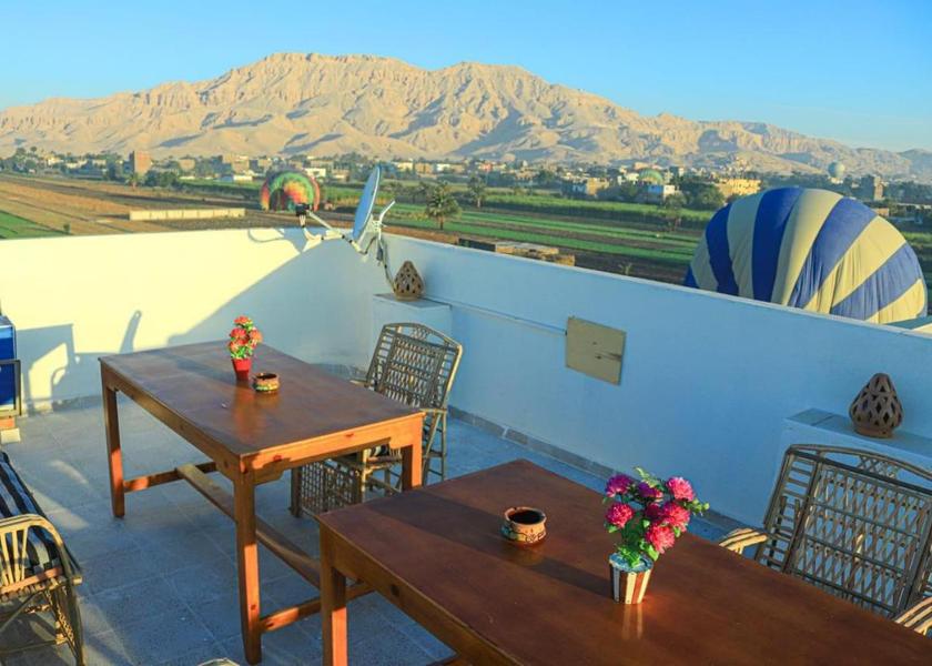  Luxor Two-Bedroom Apartment with Balcony