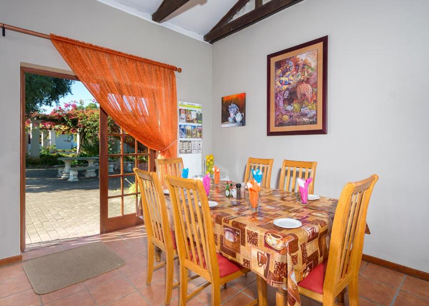 Western Cape George shared lounge/tv area