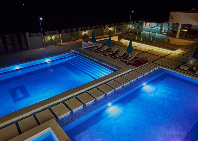  Lagos swimming pool [outdoor]