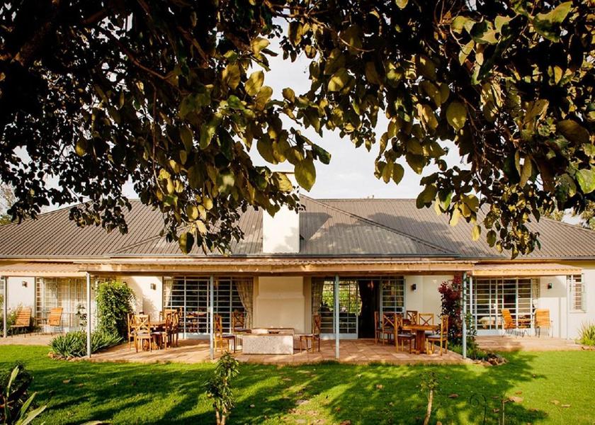  Arusha exterior view