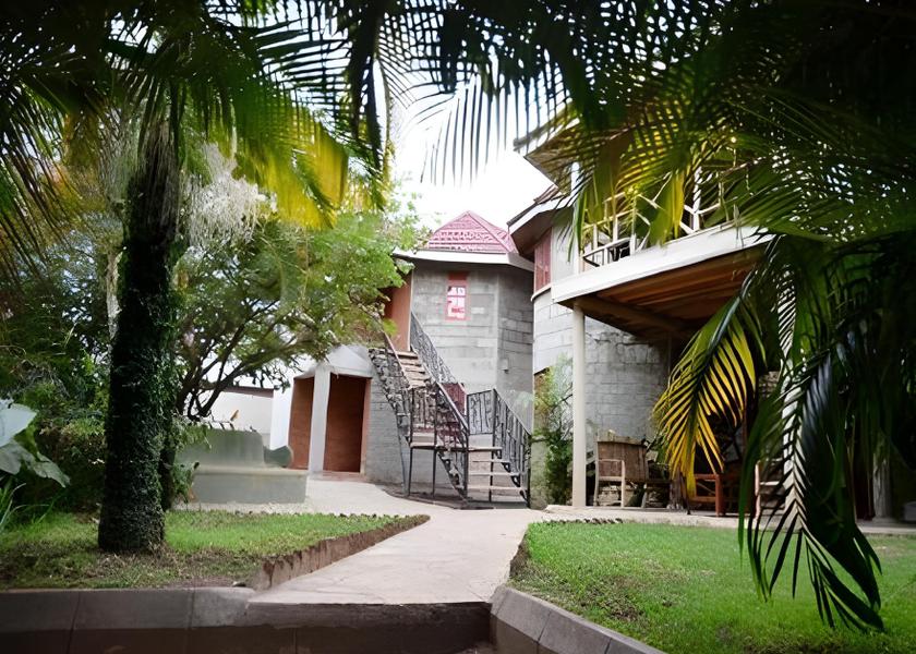  Arusha exterior view