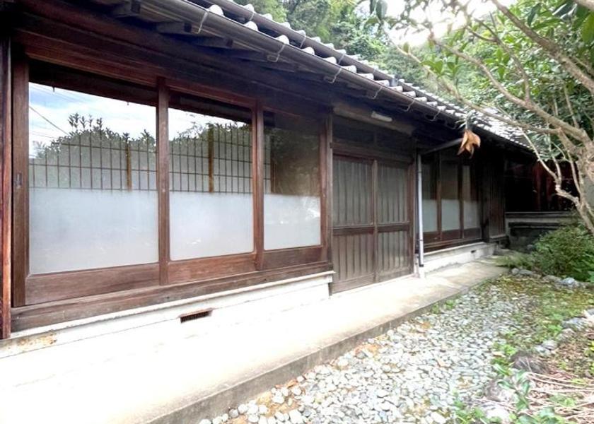 Kochi Ino exterior view