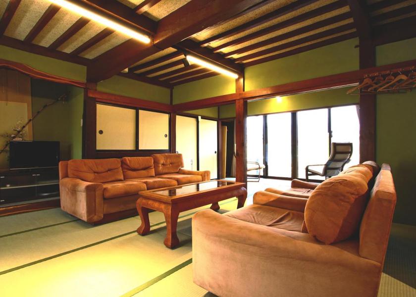 shared lounge/tv area