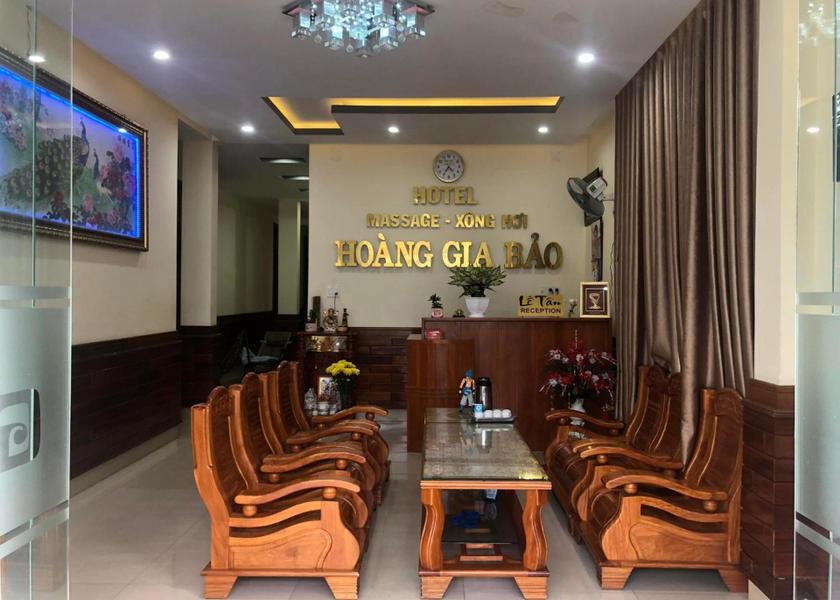 shared lounge/tv area