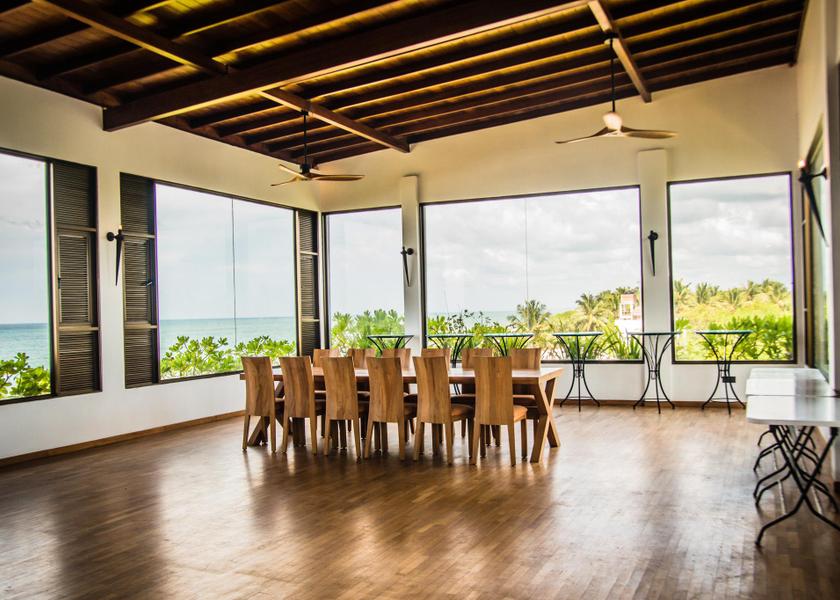 shared lounge/tv area