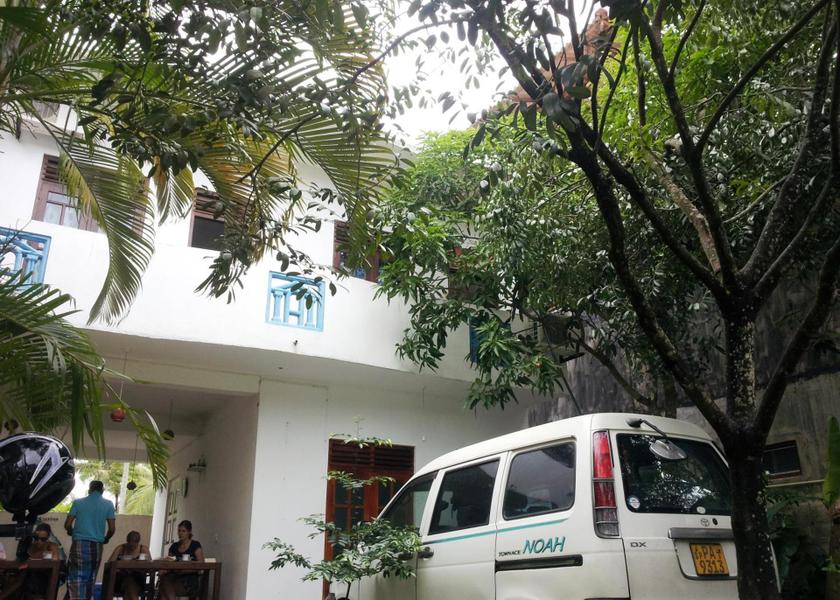 Matara District Mirissa entrance