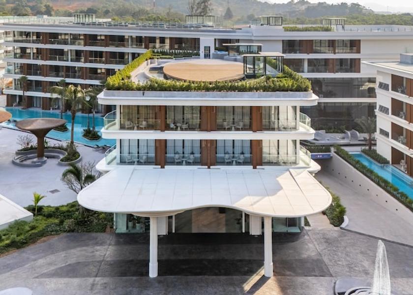 Phuket Province Choeng Thale Front of property