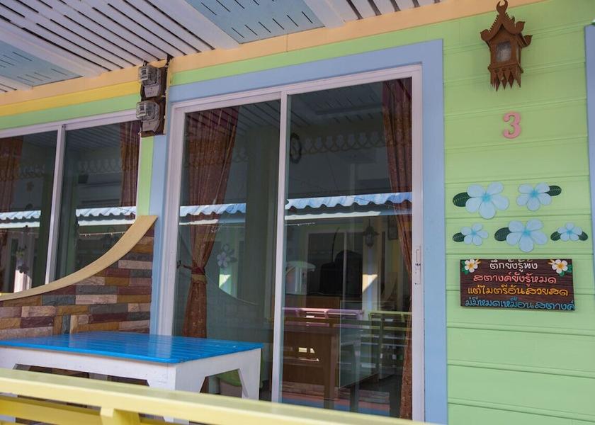 Chonburi Province Koh Lan Room