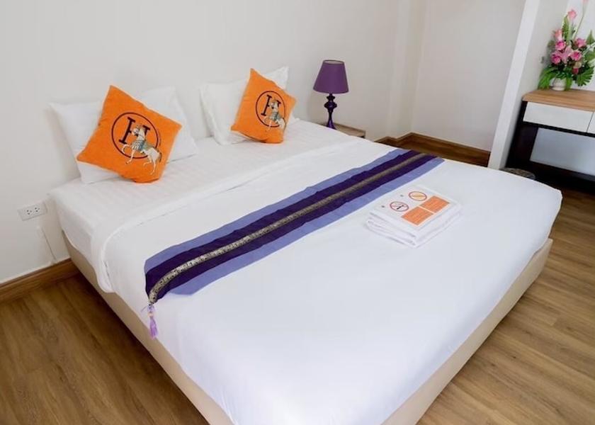 Saraburi Province Nong Khae Room