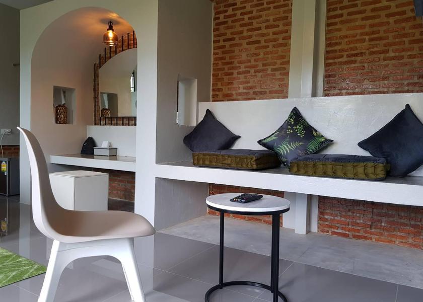 Ratchaburi Province Suan Phueng Public Areas