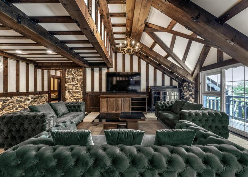 Nantou County Puli shared lounge/tv area