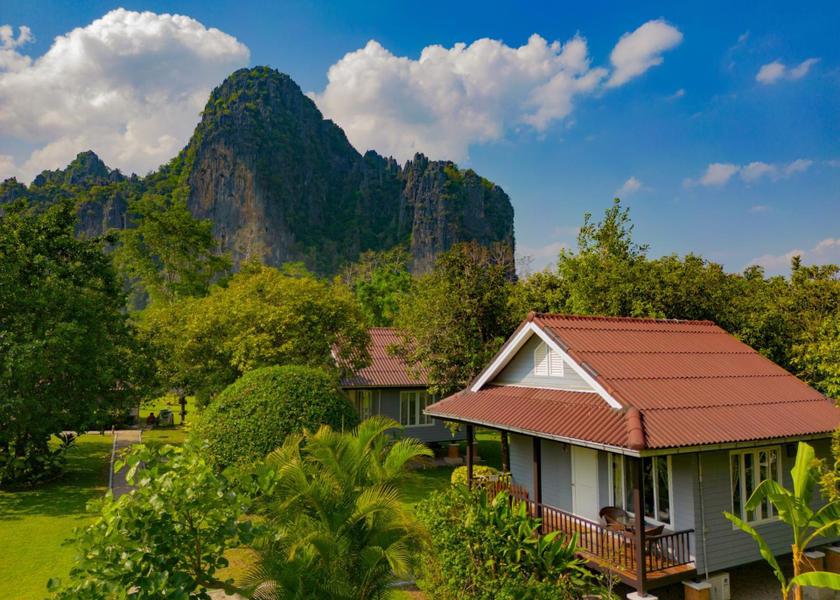  Vang Vieng view
