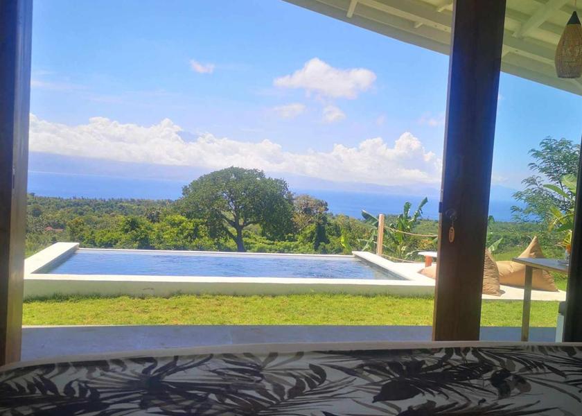 Bali Penida Island surrounding environment