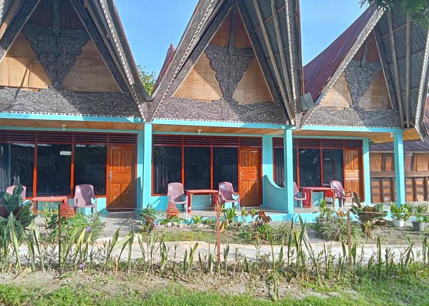  Samosir Hotel Exterior