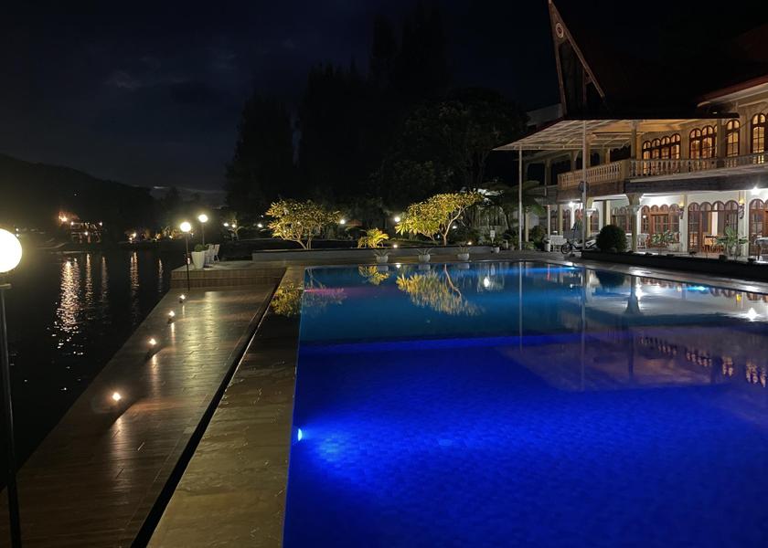  Samosir swimming pool