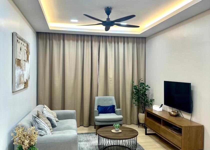 shared lounge/tv area