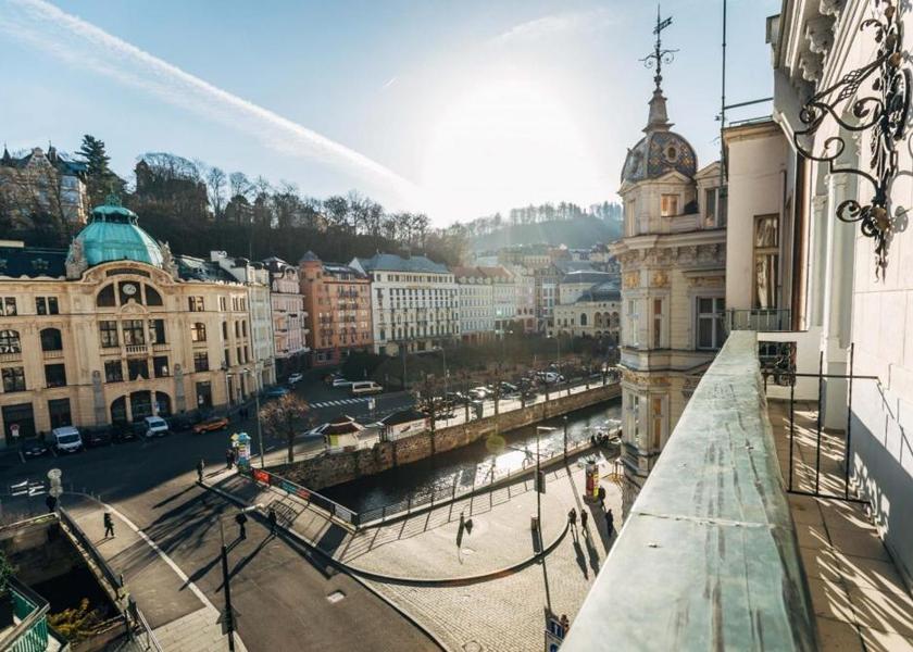 Karlovy Vary (region) Karlovy Vary surrounding environment