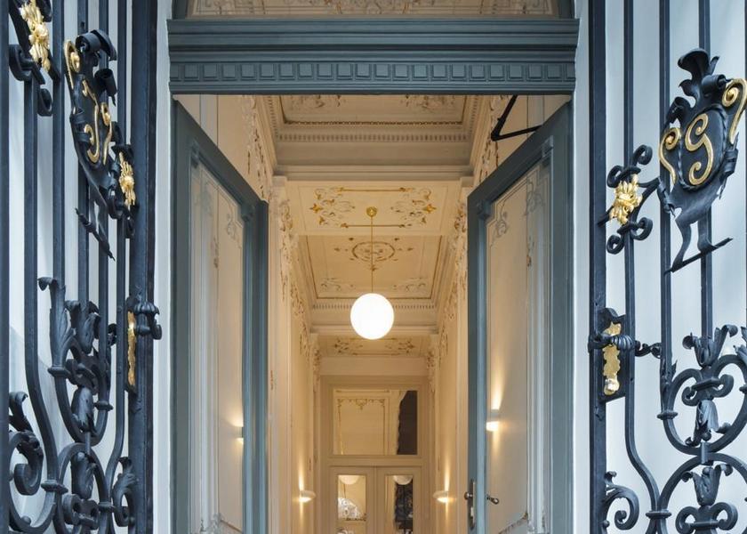 Karlovy Vary (region) Karlovy Vary entrance