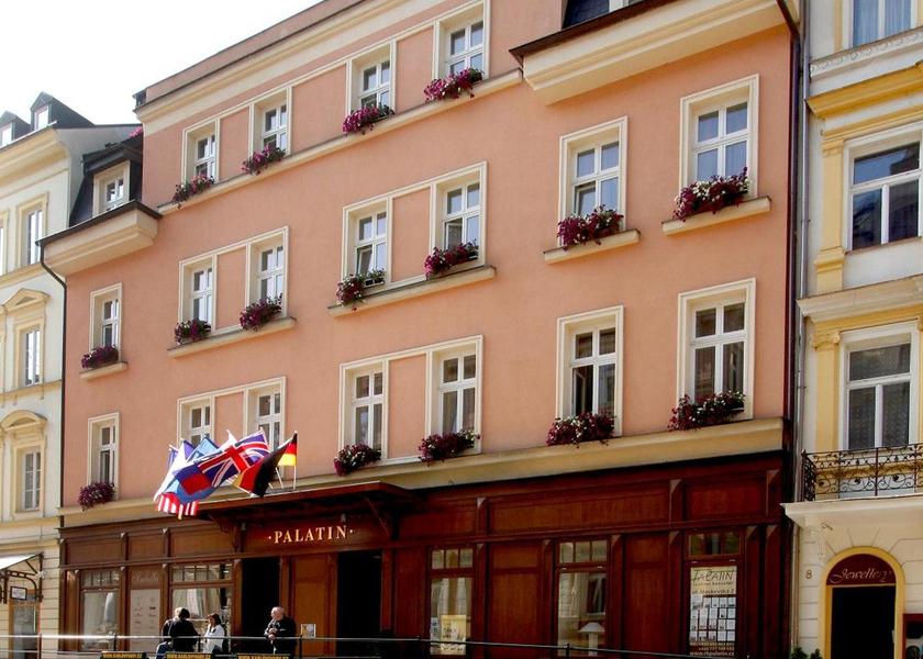 Karlovy Vary (region) Karlovy Vary entrance