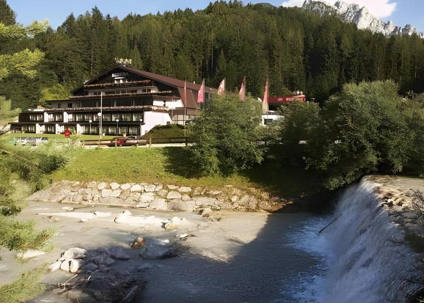  Kranjska Gora surrounding environment