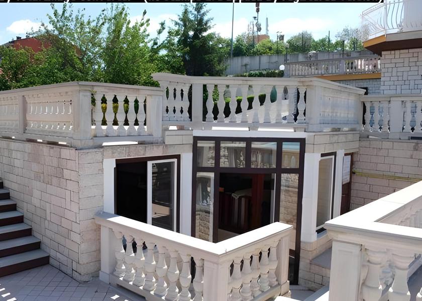  Piran exterior view