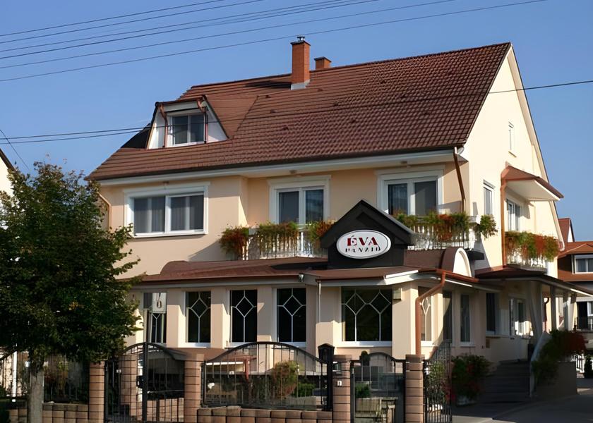  Sarvar exterior view