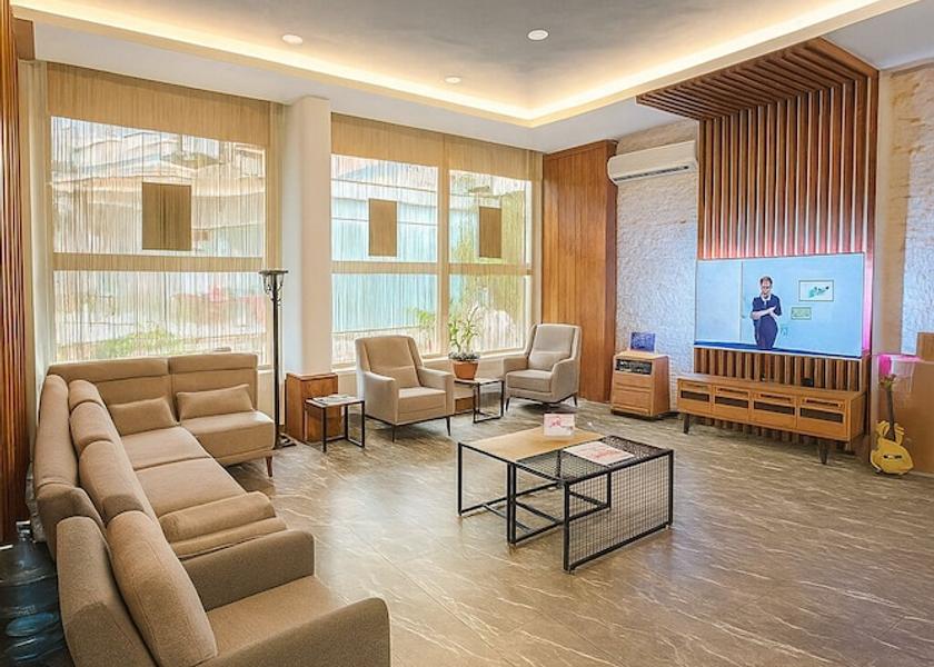 Kocaeli Gebze Lobby sitting area