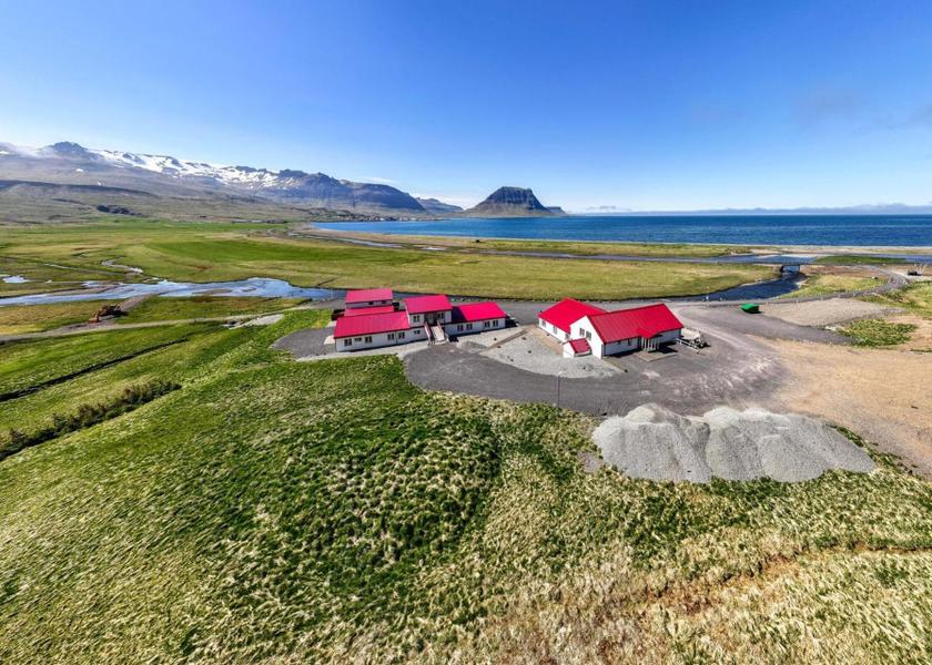  Grundarfjörður exterior view