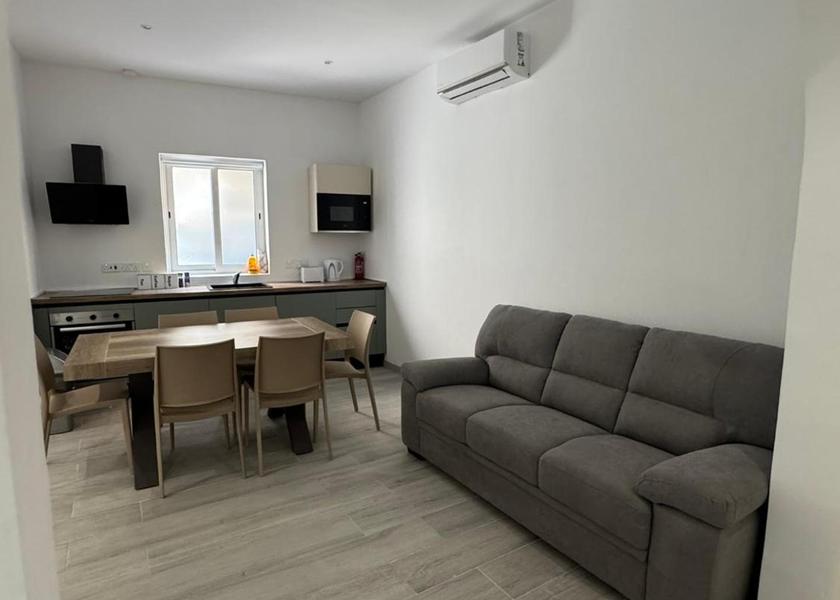 shared lounge/tv area