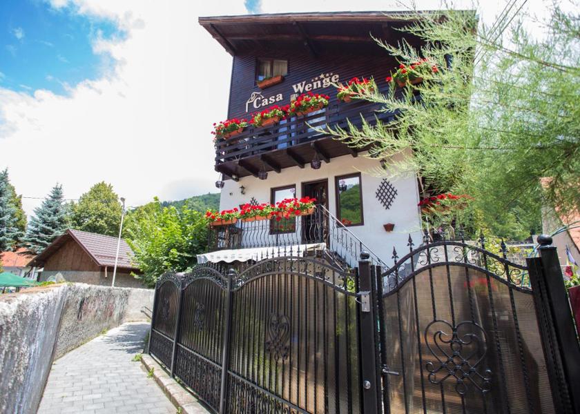 Prahova County Sinaia entrance