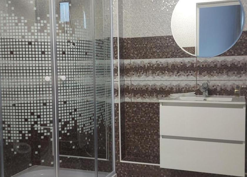  Hunedoara Double Room with Private Bathroom