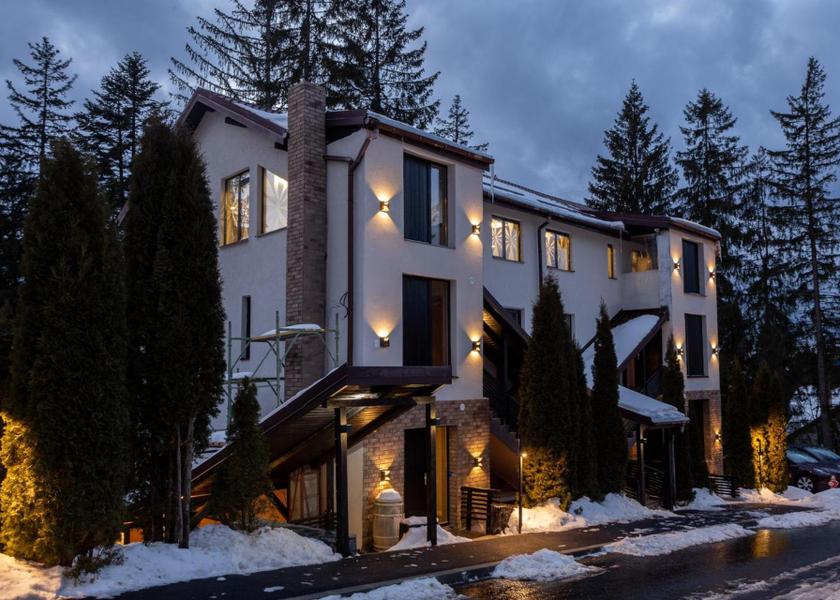  Predeal exterior view