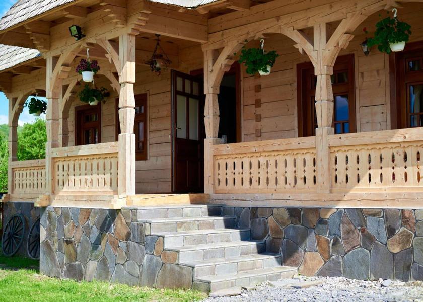 Maramureş Ocna Sugatag entrance