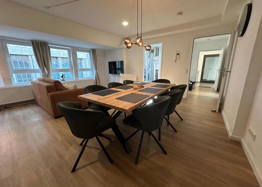 shared lounge/tv area