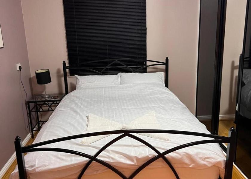 England Barking Double Room with Private Bathroom