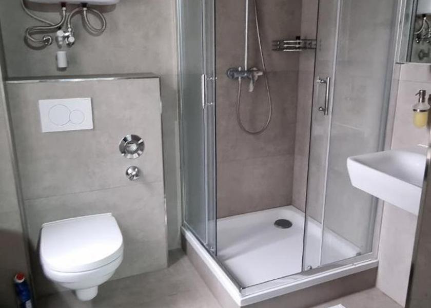 Hessen Darmstadt shower