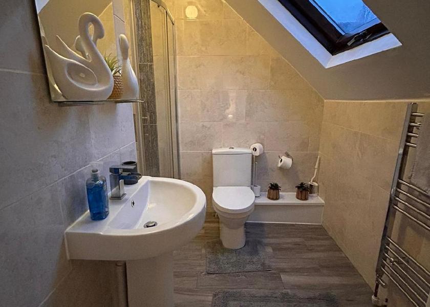 England Huddersfield Comfort-Studio-Ensuite with Shower-Spacious in the Attic