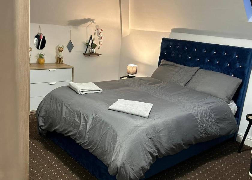 England Huddersfield Comfort-Studio-Ensuite with Shower-Spacious in the Attic