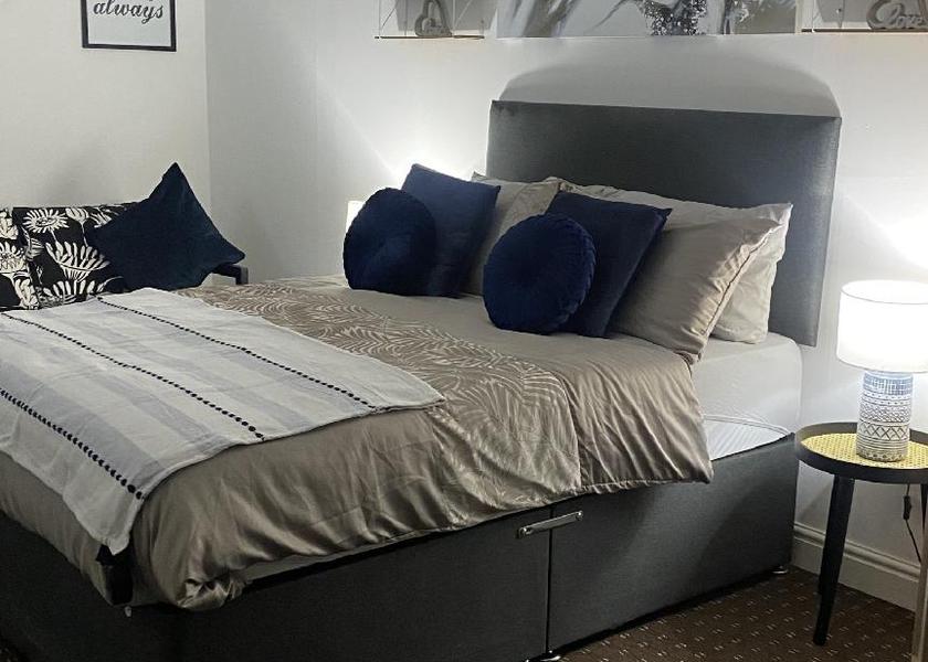 England Huddersfield Affordable-Modern-Studio-Ensuite with Shower-Street View