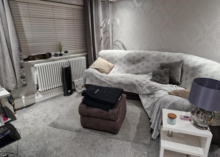 shared lounge/tv area