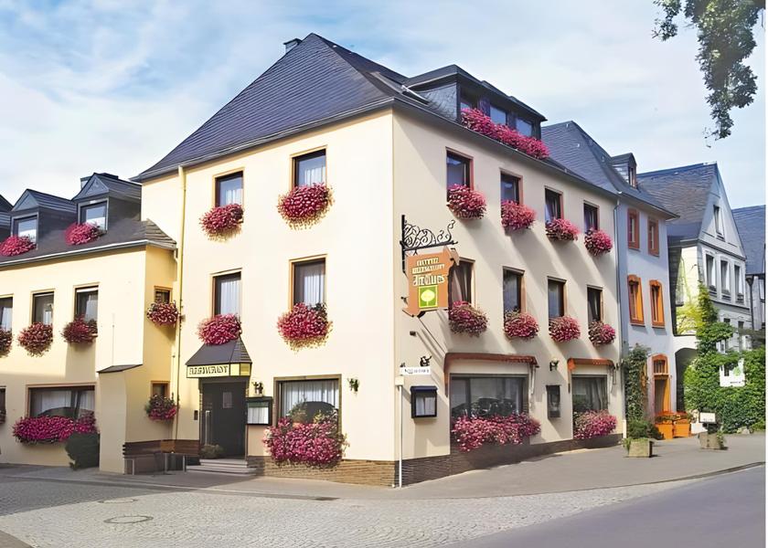Rhineland-Palatinate Bernkastel-Kues exterior view