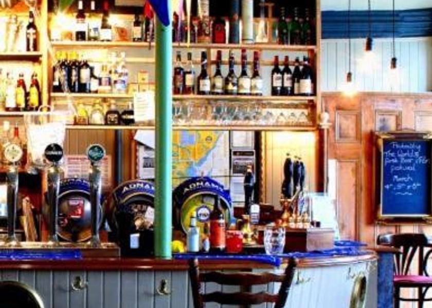 bar/lounge