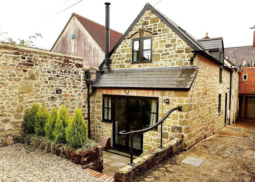 England Shaftesbury exterior view