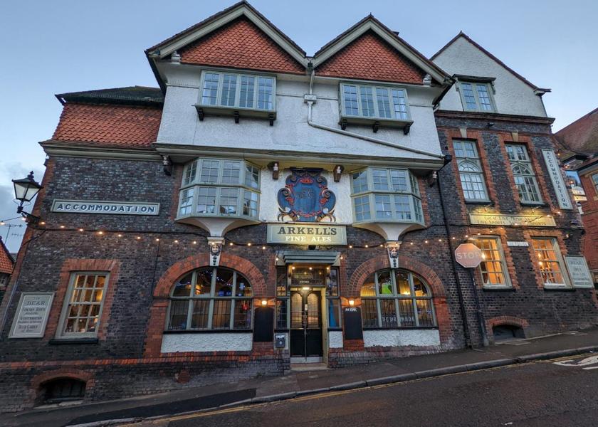England Marlborough exterior view