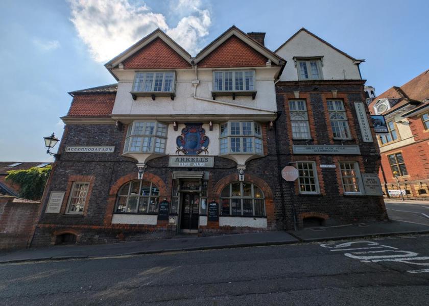 England Marlborough exterior view