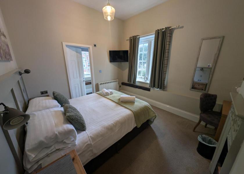 England Marlborough Large Double Room